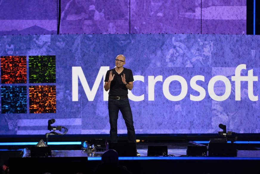 microsoft companies choosing hybrid work model